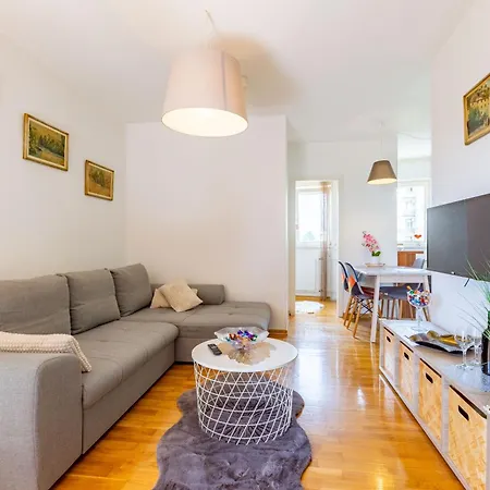 Dijana 1 Bdr With Balcony * Zadar