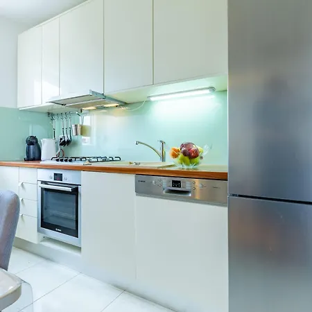 Dijana 1 Bdr With Balcony Apartamento *
