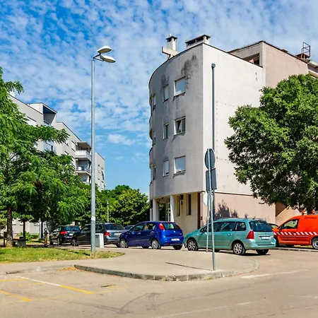 Appartement Dijana 1 Bdr With Balcony *