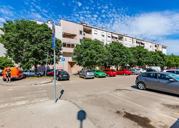 Dijana 1 Bdr With Balcony *