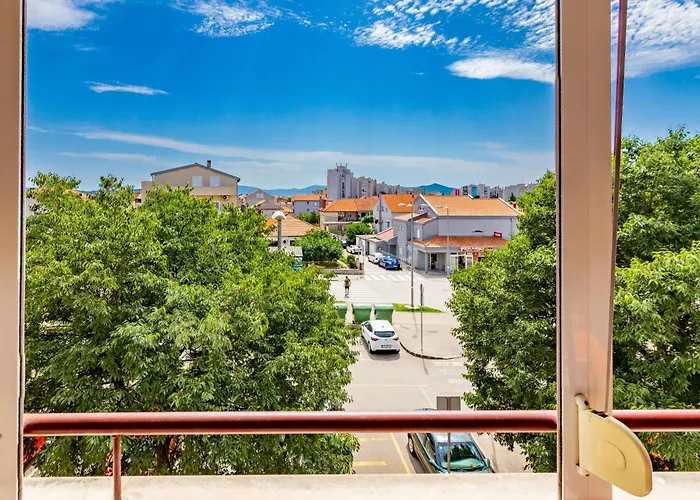 Dijana 1 Bdr With Balcony * זאדאר