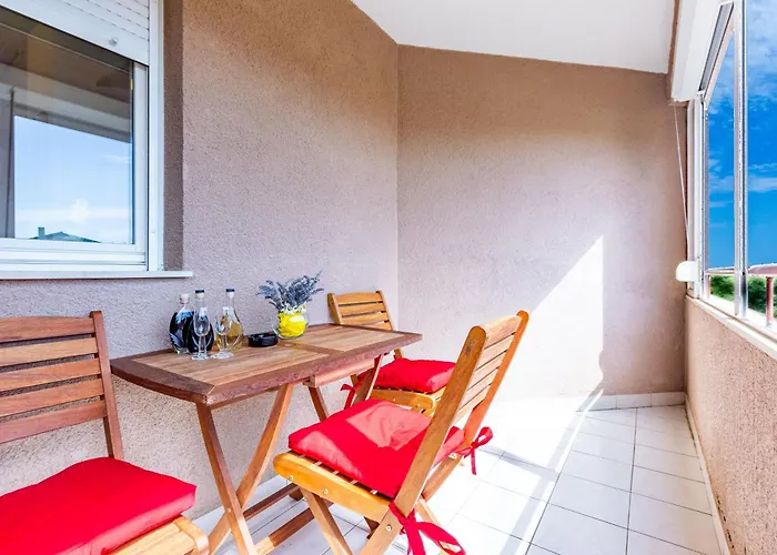 Apartment Dijana 1 Bdr With Balcony